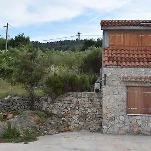 Mono Kai Triangle Apartment Trogir